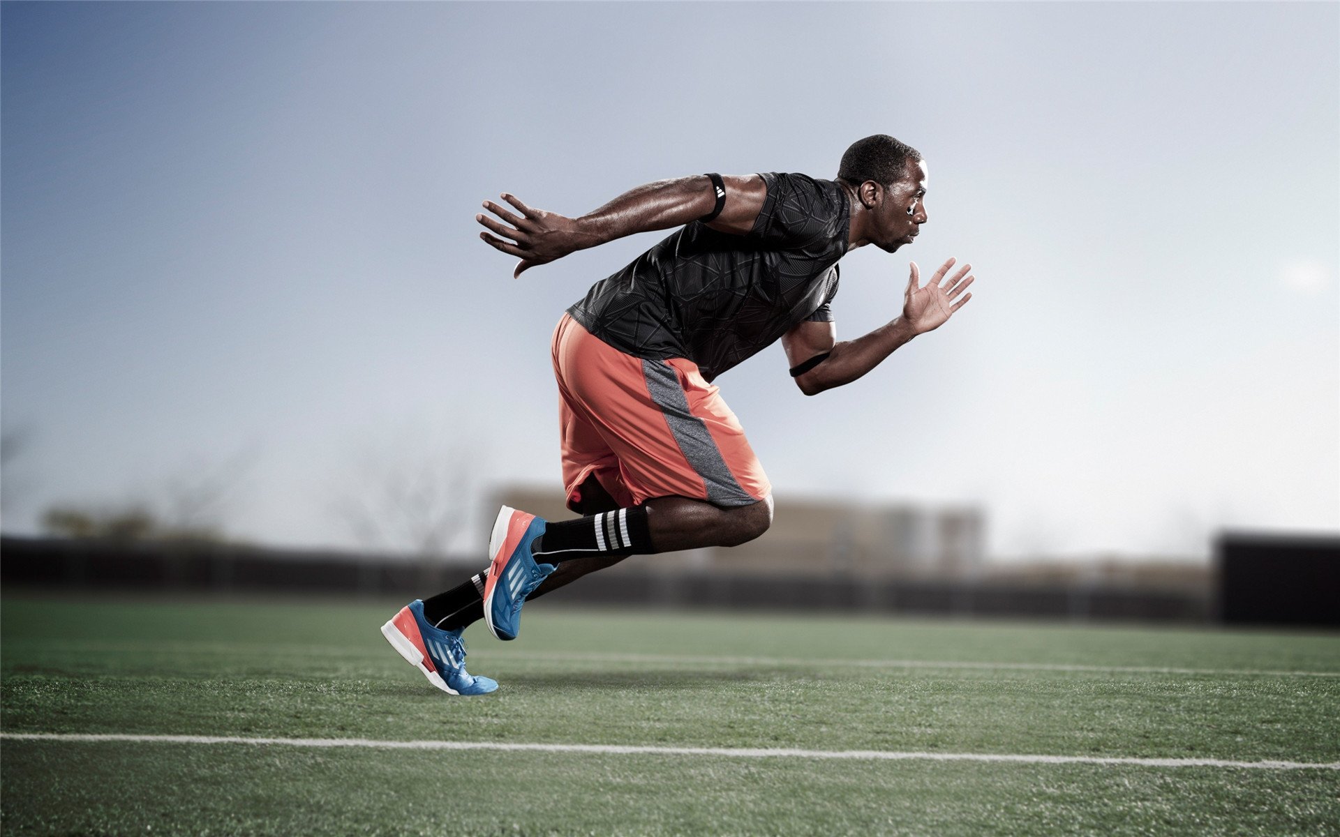 五大联赛边路组合如何影响整体战术结构韵律，五大顶级边路