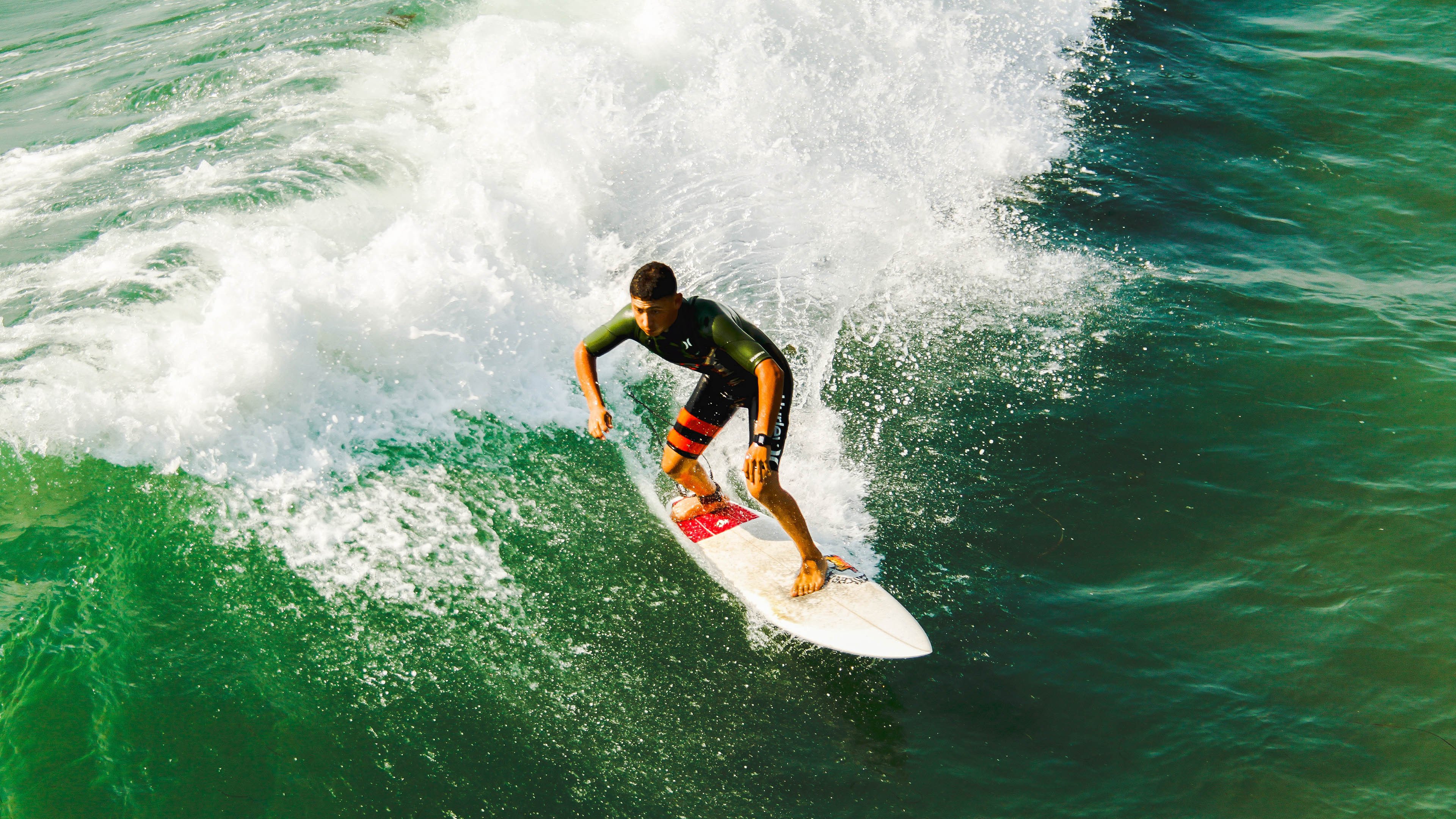 橄榄球冠军锦标赛：南半球四强争霸战进入高潮，橄榄球男子金牌赛